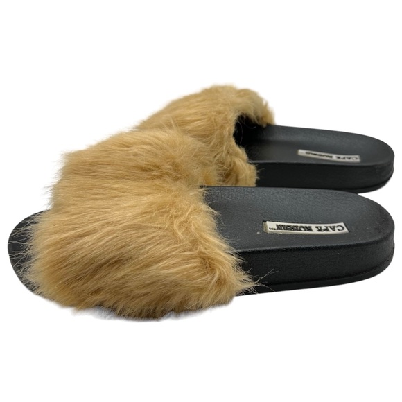 Cape Robbin Moira Faux Fur Slip On Open Toe Casual Sandal Slides Tan Black 6 - Picture 7 of 15